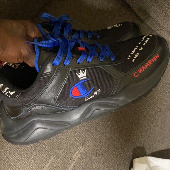 Limited edition champion kicks - Picture 3 of 5